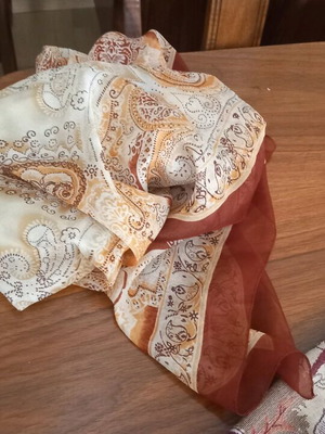 Square scarf