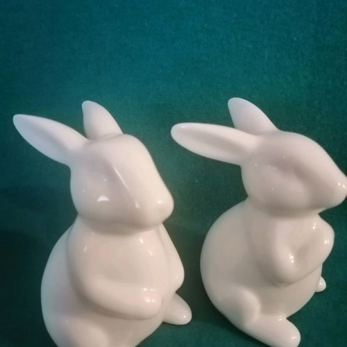 Porcelain bunnies like new, set of 3 from VMF