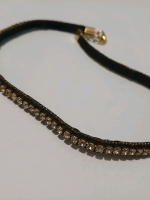Choker black like new