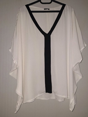 Plus size batwing blouse used, size 5XL
