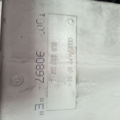 Central Locking Pump Audi A8 used, 8L0862257E