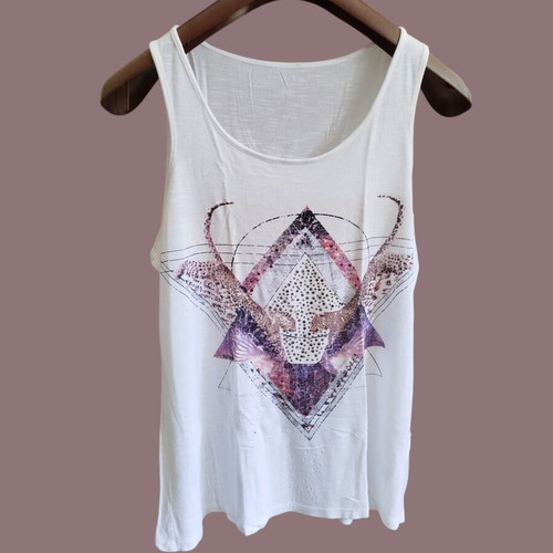 White sleeveless top with geometric ethnic graphic print and strass like new