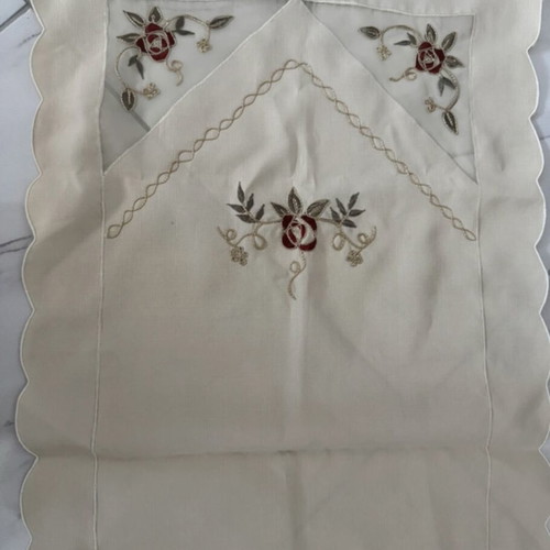 Set of 3 used tablecloths, 1 large, 1 medium, 2 small