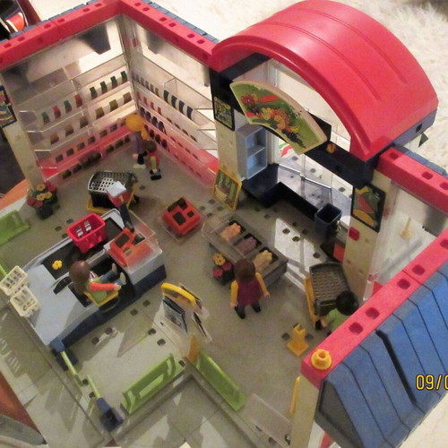 Playmobil Supermarket set 90s used