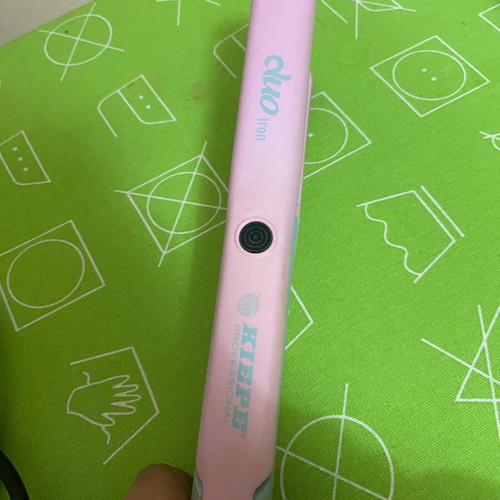 Hair straightener like new in excellent condition