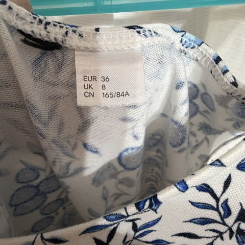 Floral dress H&M size 36 like new, white and blue