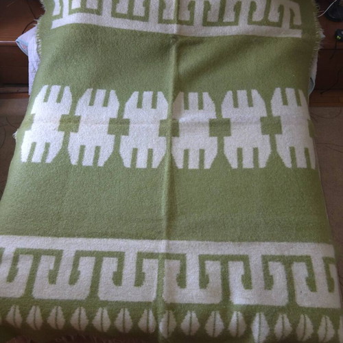 Velentza wool 100% like new, 2.35×1.80 m, vintage