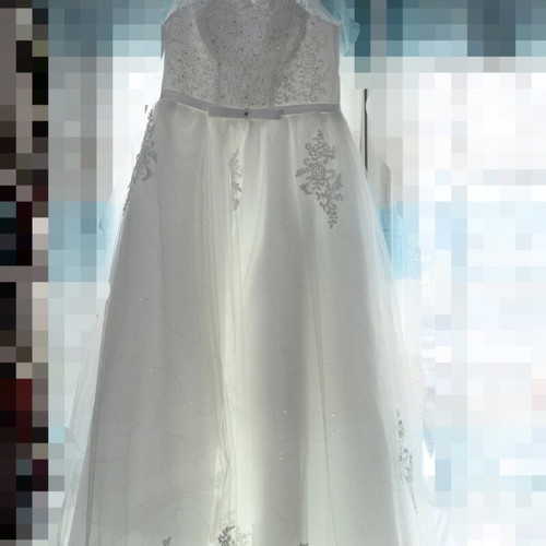 Wedding dress A-line with lace and long tulle train like new, white