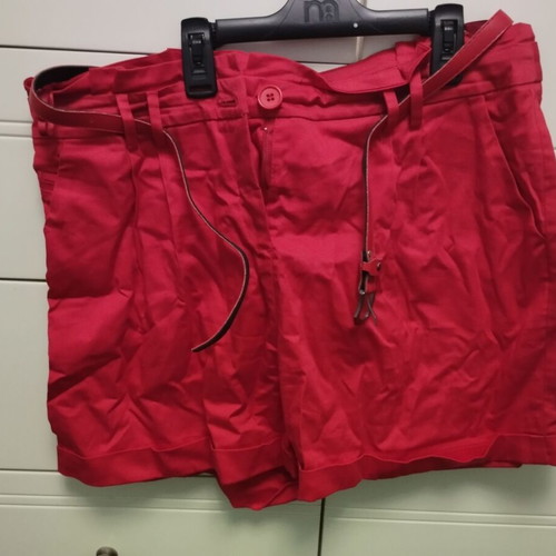 Women's gabardine shorts XL used, red with belt