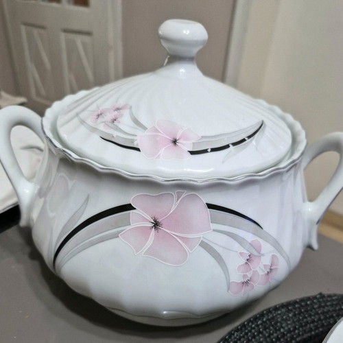 Porcelain dinnerware set new, Kitka factory, 13-piece set