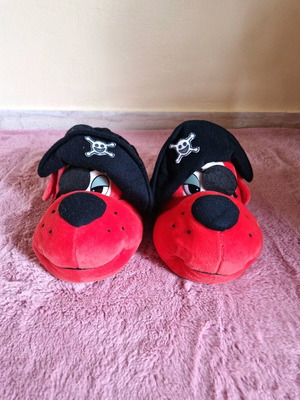 Dog pirate slippers used, size 36