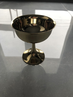 Ποτήρι κρασιού H&M χρυσό καινούργιο