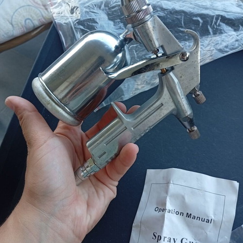 K-3 Air Spray Gun like new with metal paint container