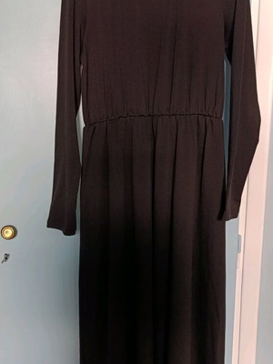 Shein black polyester dress like new size M
