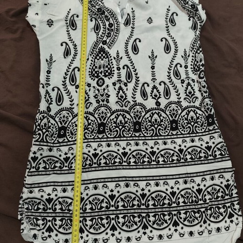 Caftan white with black pattern like new, sizes M L