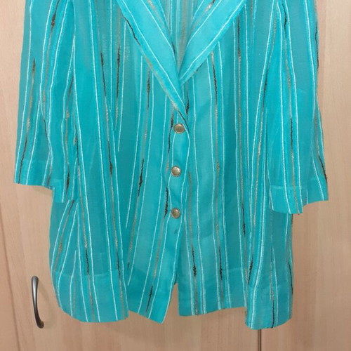 Cinnamon shirt cardigan size 58 like new, multicolor turquoise