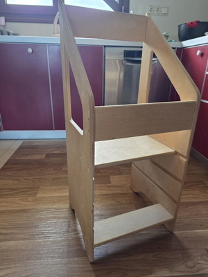 Learning Tower with 3 Adjustable Heights like new