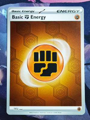 Basic Fighting Energy Pokémon card like new, Reverse Holo