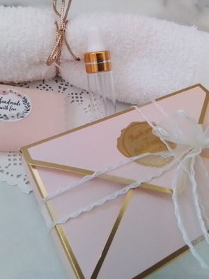 Μπομπονιέρα wedding gift κομψό κουτί με δώρα