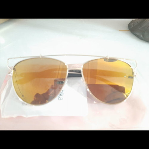 Sunglasses new with mirror lenses