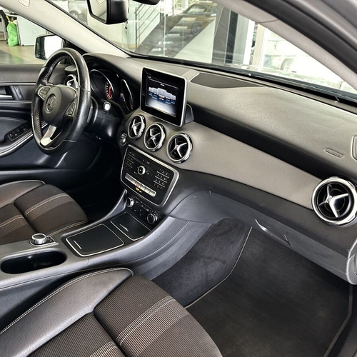 Mercedes-Benz GLA 180 2019CDI Auto Business like new, diesel SUV
