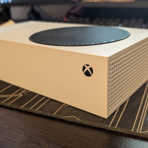Xbox Series S 512GB console with controller and power cable
