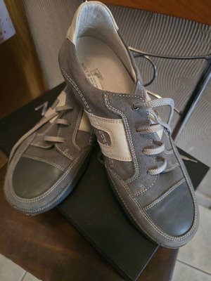 Men's sneakers size 44 used, white and gray
