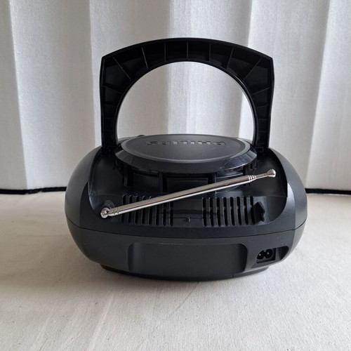 Philips AZ 318 radio like new with CD, MP3, USB and AUX