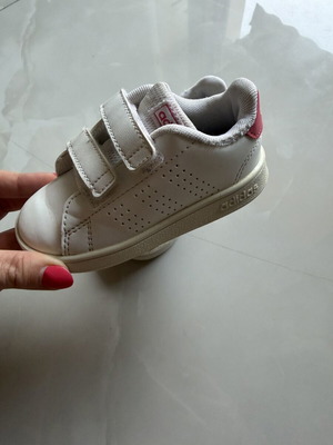 Adidas αθλητικά παπούτσια, λευκά, νούμερο 22
