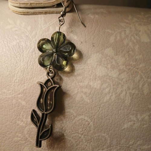 Handmade earrings with green flower bead and metal tulip new