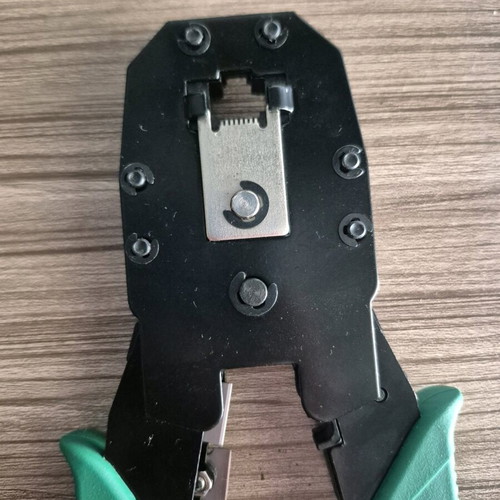 Rj45 crimping tool like new