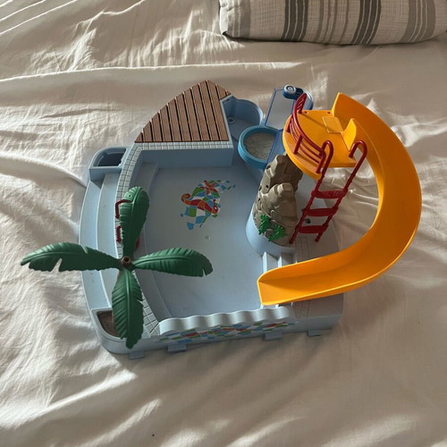 Playmobil pool used without slide