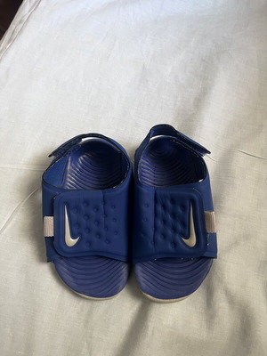 Nike παντόφλες σαν καινούργιο, νούμερο 21