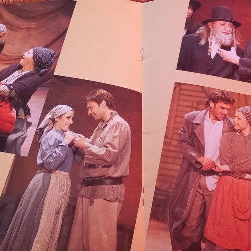 Fiddler on the Roof 2005 program like new with autographs