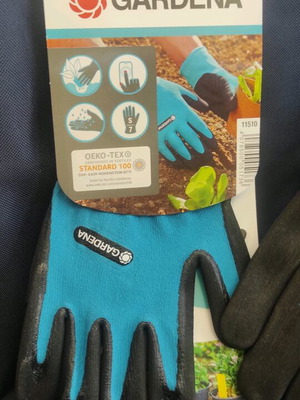 Gardena garden gloves new with waterproof nitrile palm