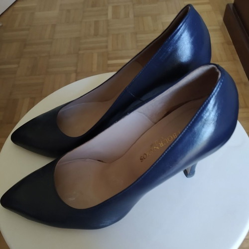 J.Bournazos blue leather pumps used, size 38