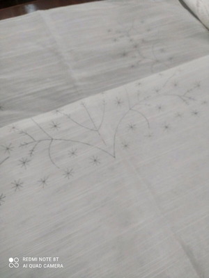 White beige arachnowoven embroidered table runner with two napkins new