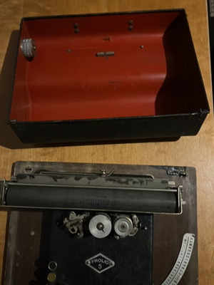 Γραφομηχανή Frolio 5 1924 μεταχειρισμένη, λειτουργική