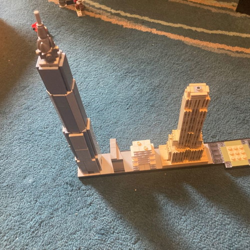 Lego New York like new with missing pieces