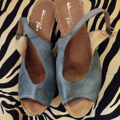Flex Anatomic all leather peep toe sandals like new, blue