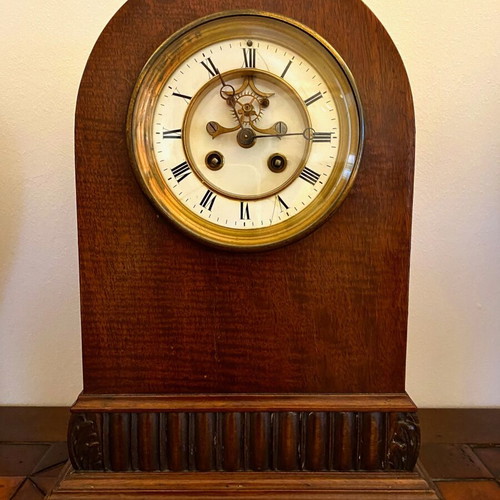 Collectible vintage wooden mechanical table clock