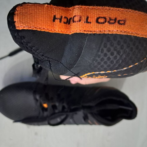 Pro Touch kids football shoes No 36 used, black orange
