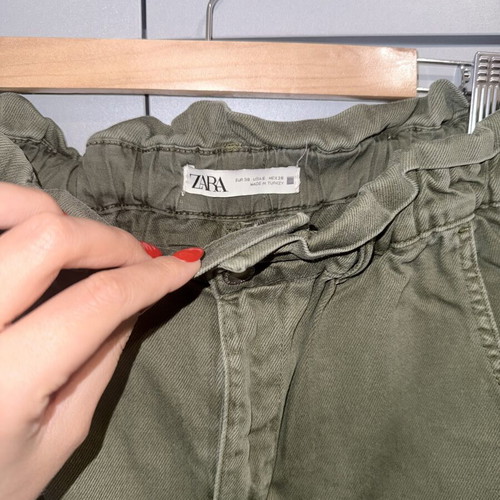 Zara γυναικείο λαδί τζιν με σούρα στη μέση, σαν καινούργιο, μέγεθος M