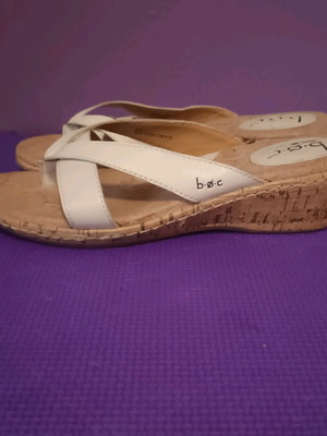 B.o.c Born Concept Women's Sandals Size 40 Like New White