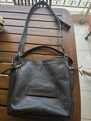 Longchamp δερμάτινη τσάντα ώμου σε μαύρο