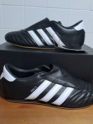 Adidas Taekwondo δερμάτινα sneakers καινούρια μέγεθος 45 1/3 μαύρα με λευκές ρίγες