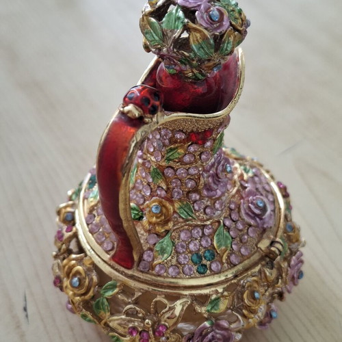 Decorative jewelry box in the shape of a jug like new, metal with enamel and strass