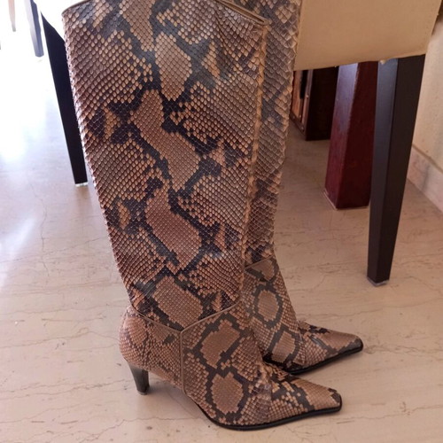 Kalogirou leather boots like new, 9cm heel