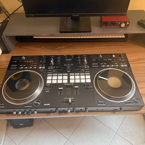 Pioneer DJ DDJ-REV7 controller and DJ Bag K-Max Plus MK2 new