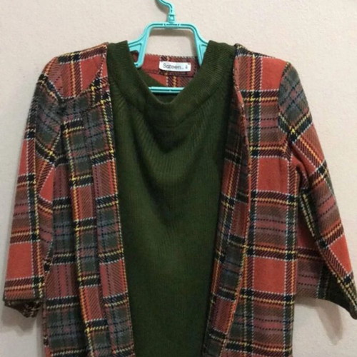 Off-Shoulder Sweater and Plaid Cardigan Set size S like new